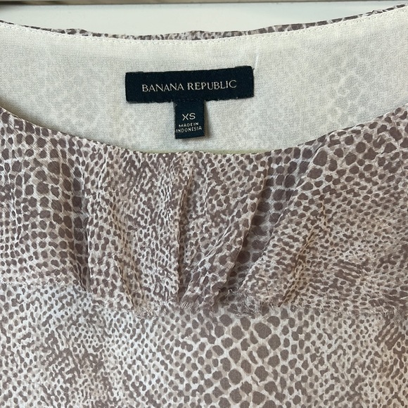 Banana Republic Snakeskin blouse - Picture 2 of 3